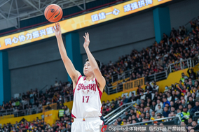 英超半场阿森纳1-0领先纽卡斯尔